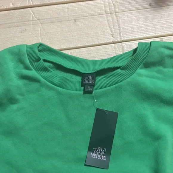 Women’s vibrant green cotton long sleeve crewneck sweatshirts NWT - Picture 3 of 7